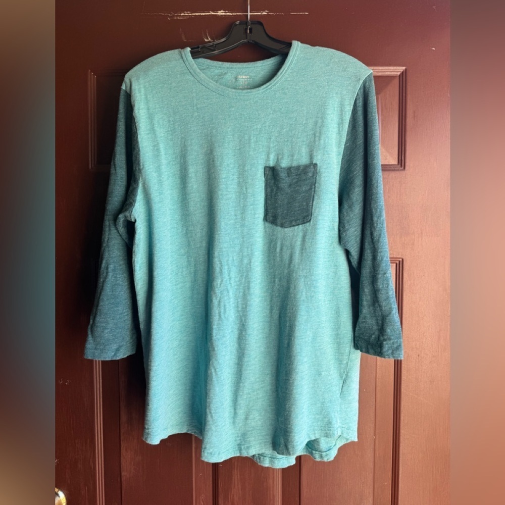 Old Navy Baseball Tee Size Large